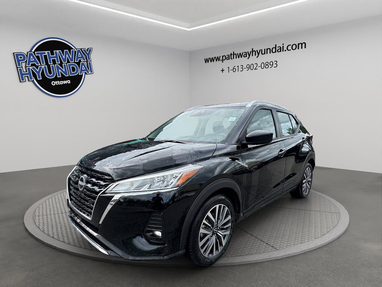 2025 Nissan Kicks Play SV | Reverse Cam | Heated Seats Photo