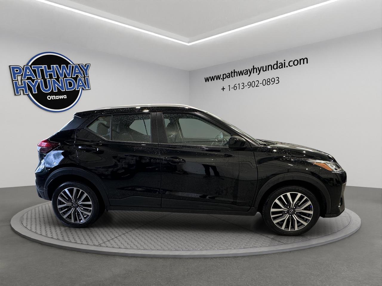 2025 Nissan Kicks Play SV | Reverse Cam | Heated Seats Photo