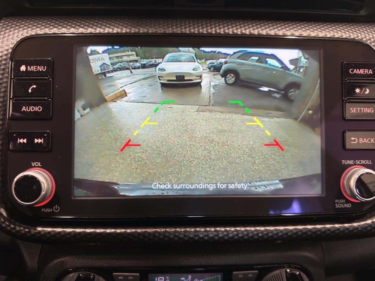 2025 Nissan Kicks Play SV | Reverse Cam | Heated Seats Photo