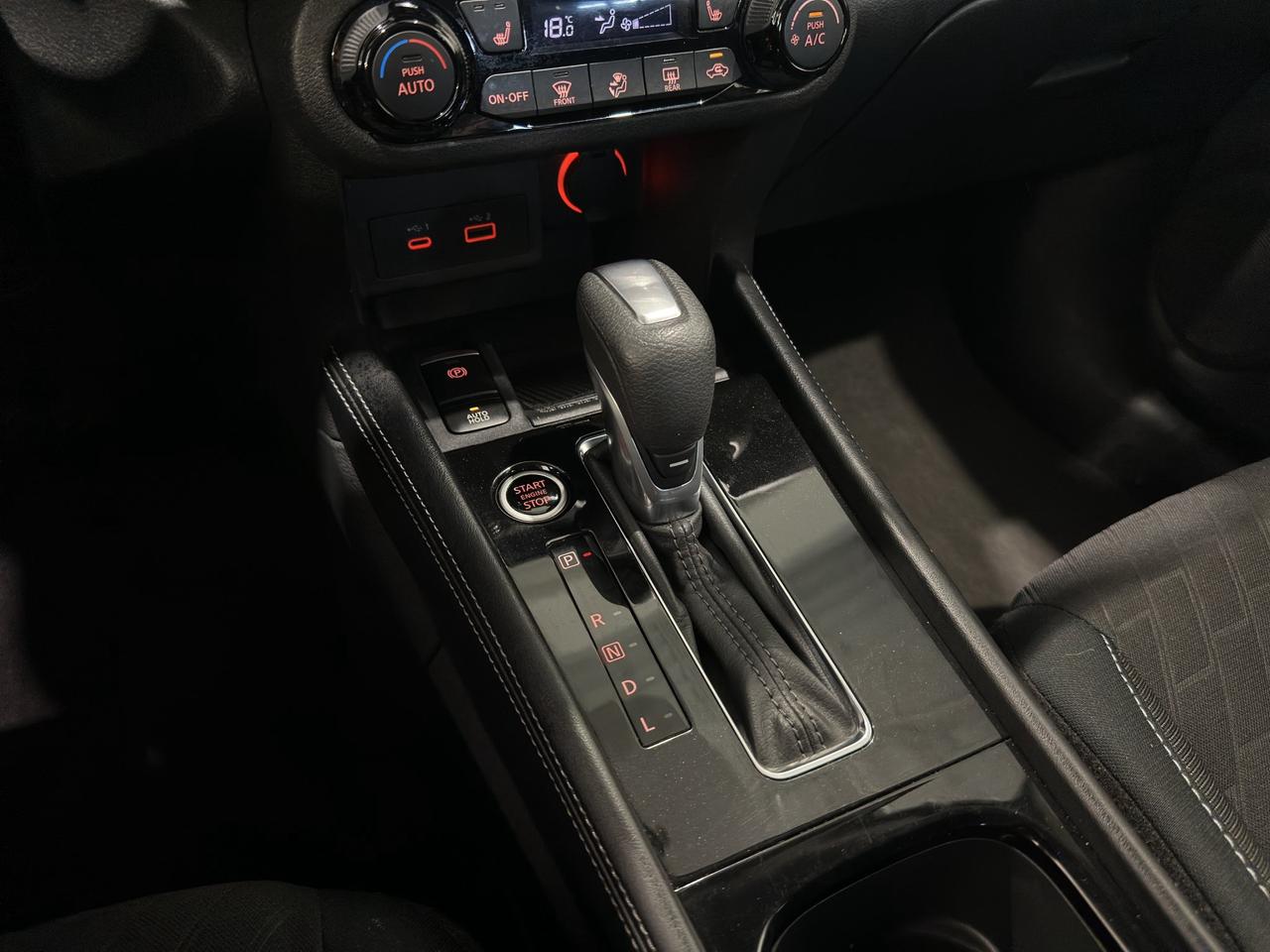 2025 Nissan Kicks Play SV | Reverse Cam | Heated Seats Photo