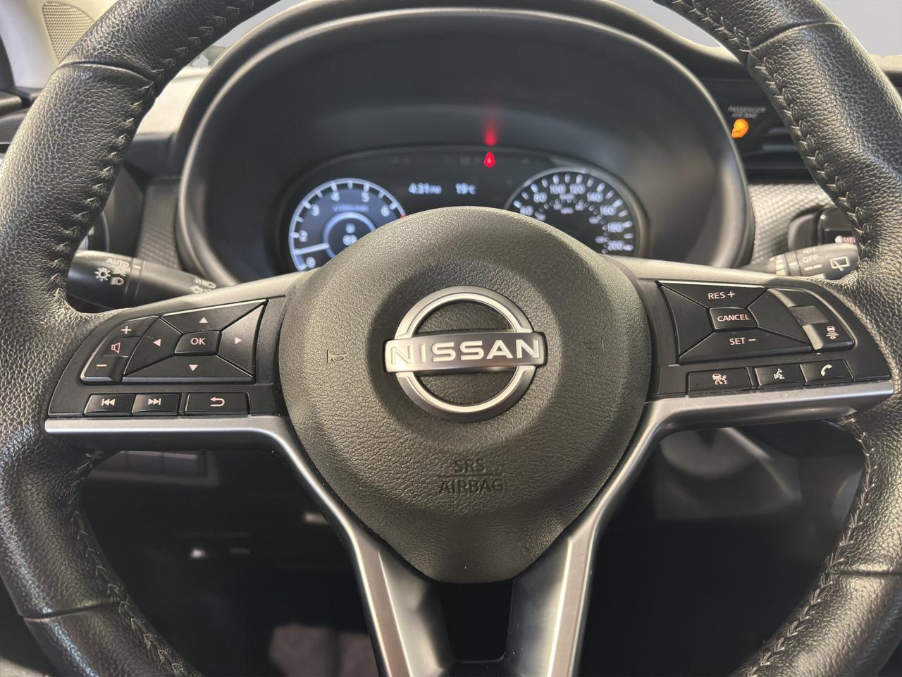 2025 Nissan Kicks Play SV | Reverse Cam | Heated Seats Photo