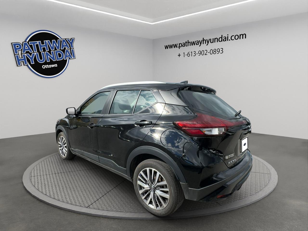 2025 Nissan Kicks Play SV | Automatic Emergency Braking with Pedestrian Detection | Blind Spot Warning | Cross Traffic Aler Photo