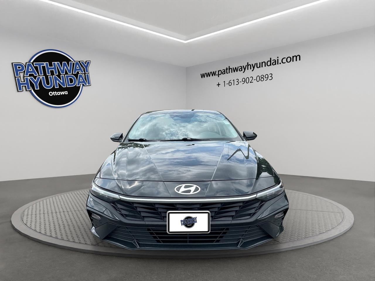 2024 Hyundai Elantra Preferred | Reverse Cam | Heated Seats Photo