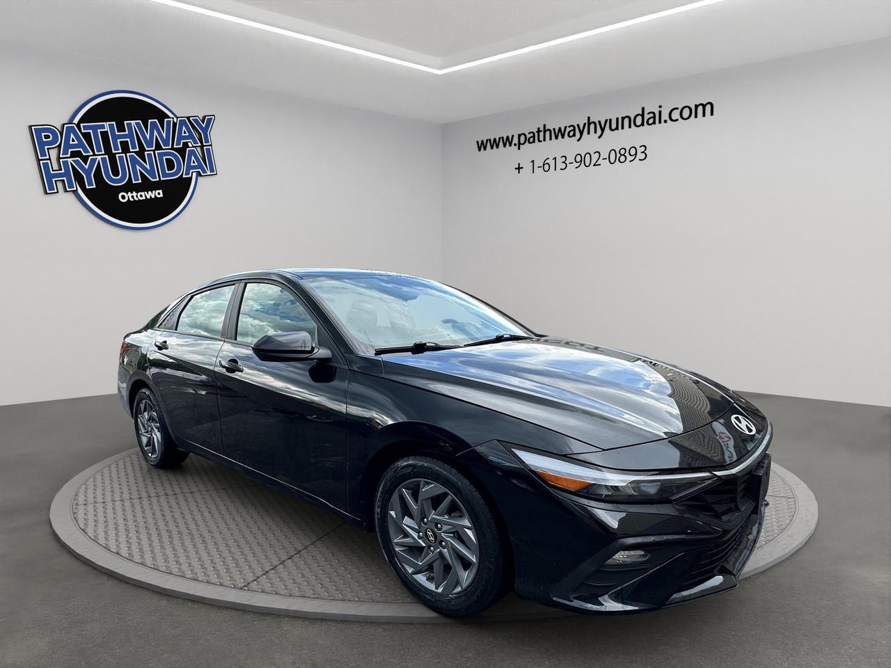 2024 Hyundai Elantra Preferred | Reverse Cam | Heated Seats Photo