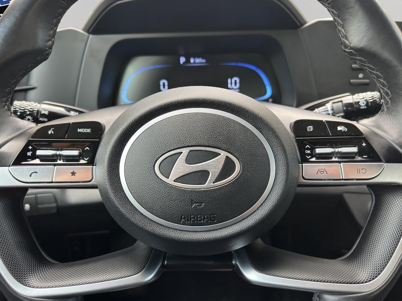 2024 Hyundai Elantra Preferred | Reverse Cam | Heated Seats Photo