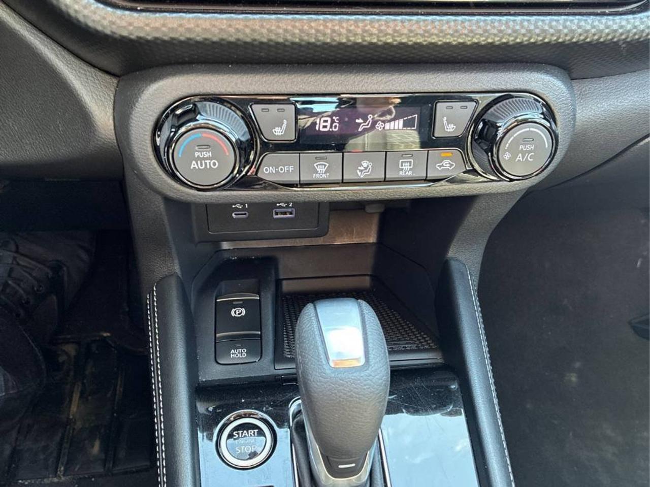 2025 Nissan Kicks Play SV | Reverse Cam | Heated Seats Photo