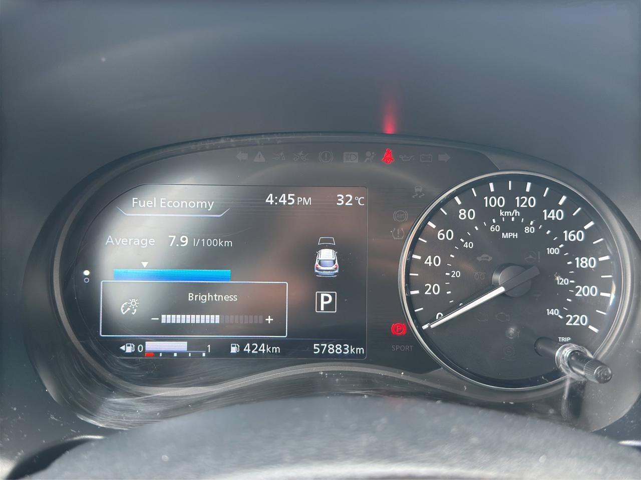 2025 Nissan Kicks Play SV | Reverse Cam | Heated Seats Photo