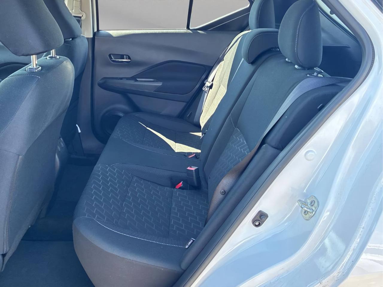 2025 Nissan Kicks Play SV | Reverse Cam | Heated Seats Photo