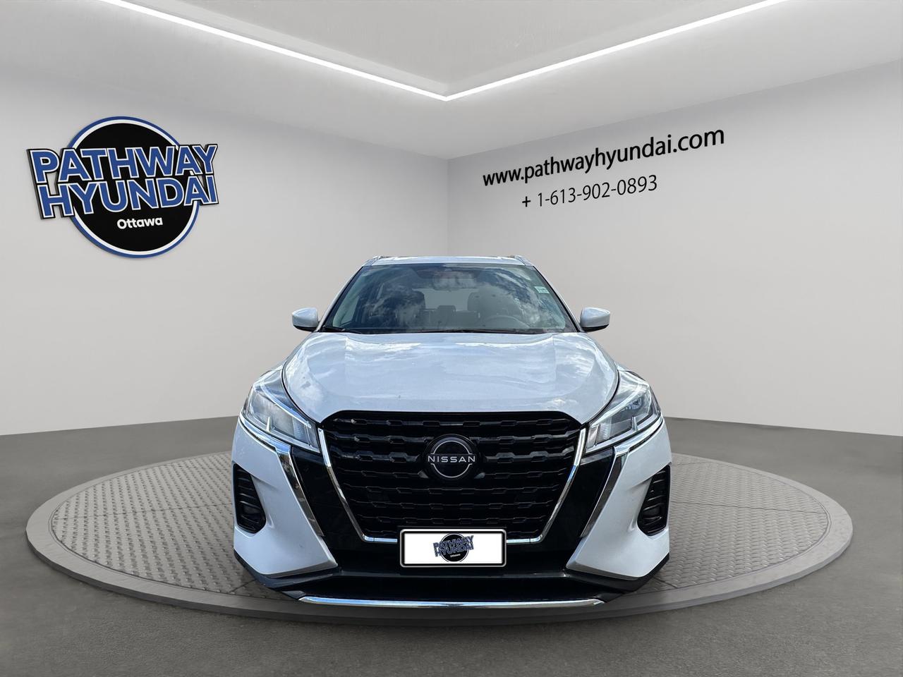 2025 Nissan Kicks Play SV | Reverse Cam | Heated Seats Photo