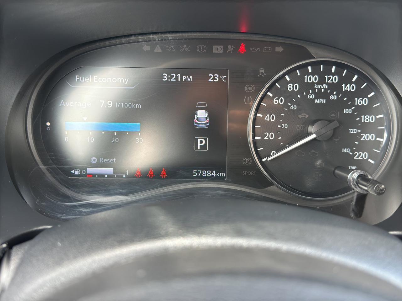 2025 Nissan Kicks Play SV | Reverse Cam | Heated Seats Photo