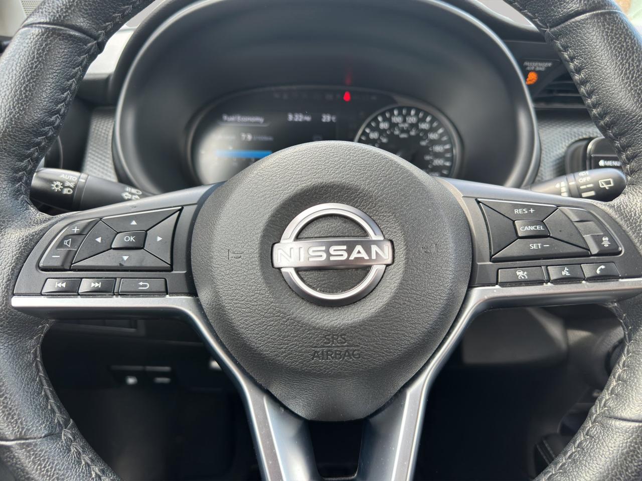 2025 Nissan Kicks Play SV | Reverse Cam | Heated Seats Photo