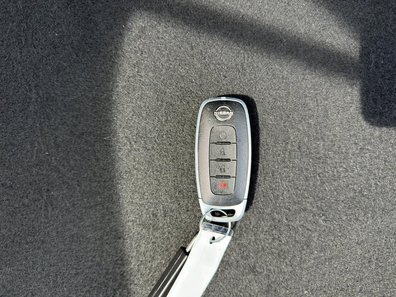 2025 Nissan Kicks Play SV | Reverse Cam | Heated Seats Photo