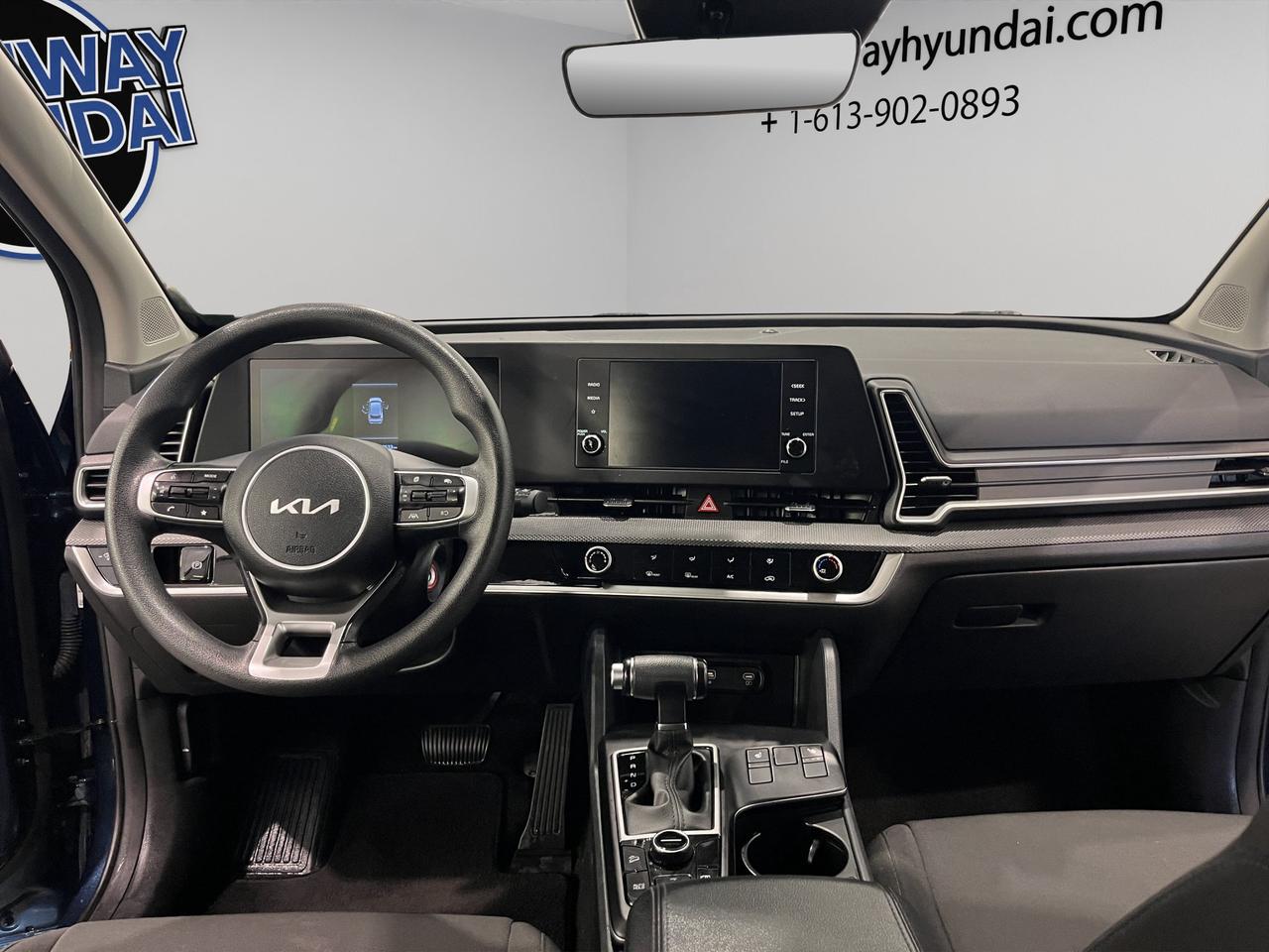 2024 Kia Sportage LX | Reverse Cam | Heated Seats Photo