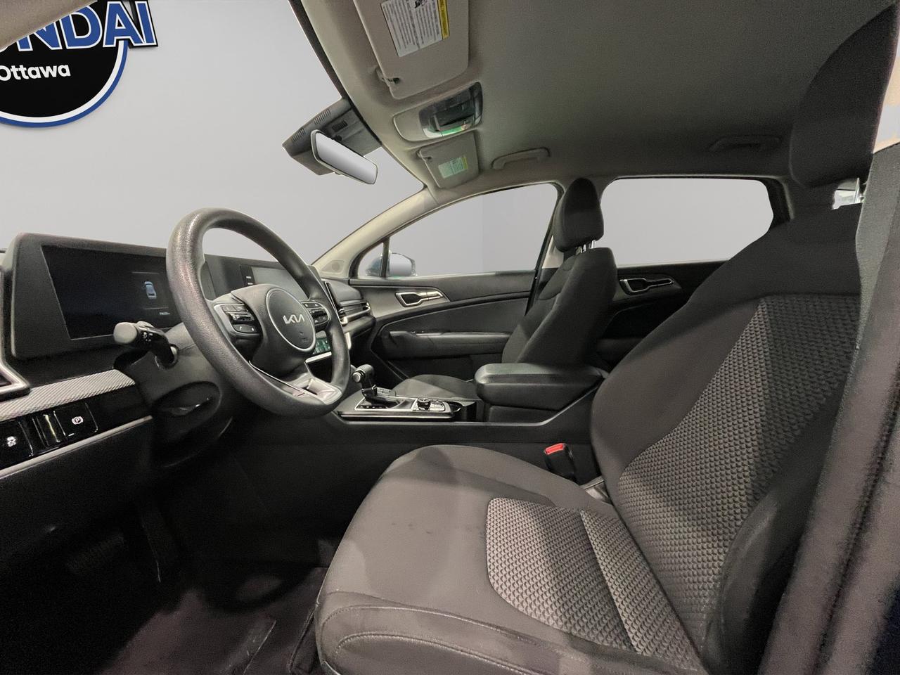 2024 Kia Sportage LX | Reverse Cam | Heated Seats Photo