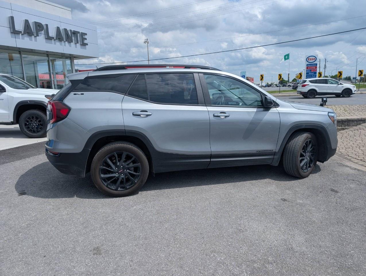 2024 GMC Terrain AWD SLE Photo