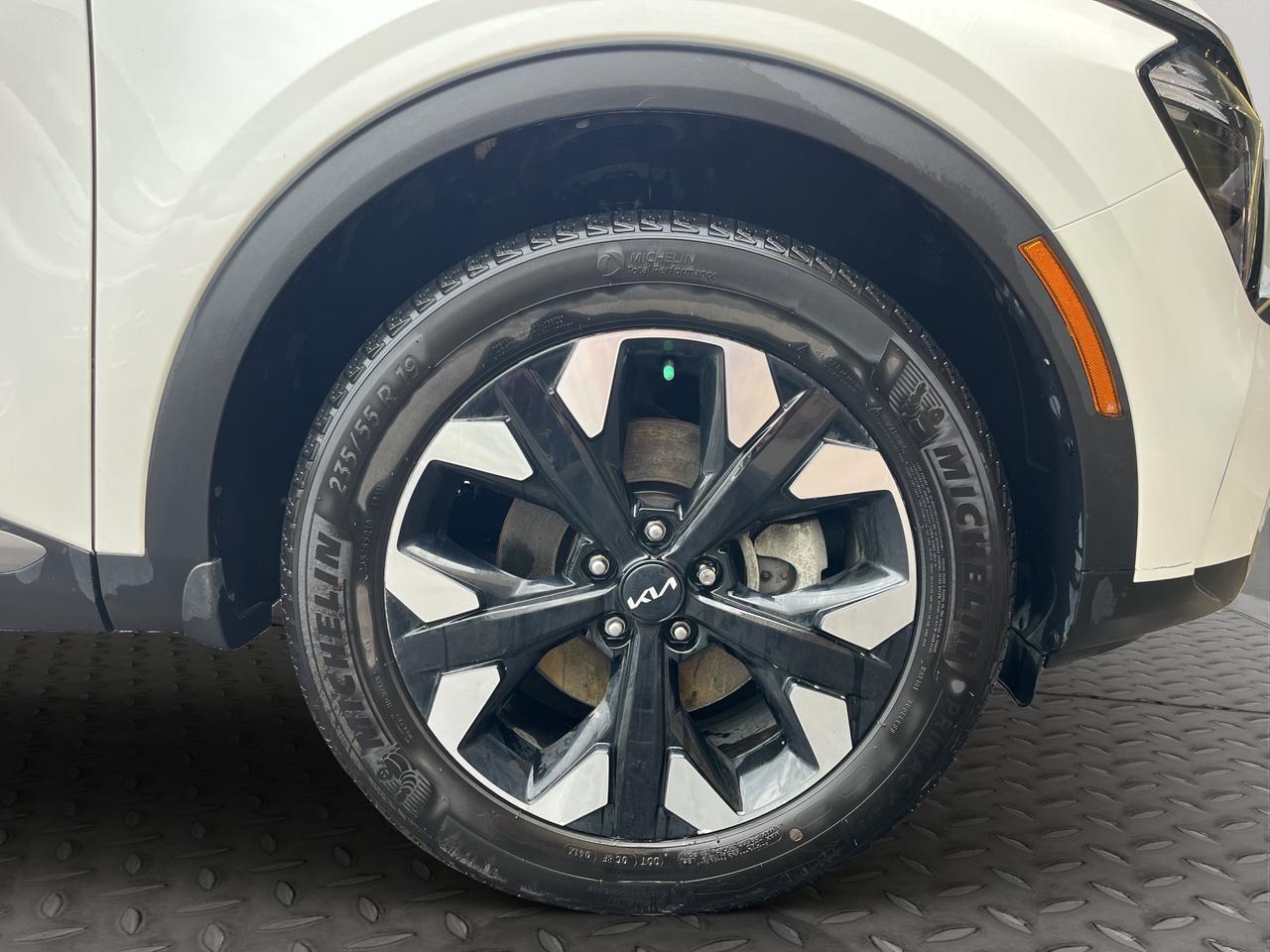 2024 Kia Sportage X-Line Limited | Reverse Cam | Heated Seats Photo