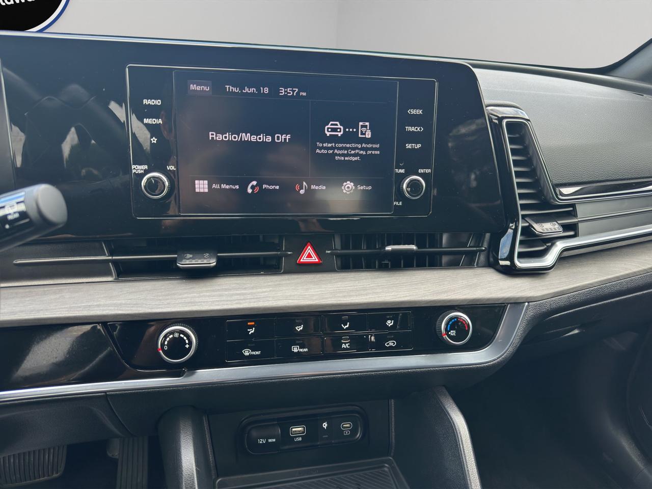 2024 Kia Sportage X-Line Limited | Reverse Cam | Heated Seats Photo