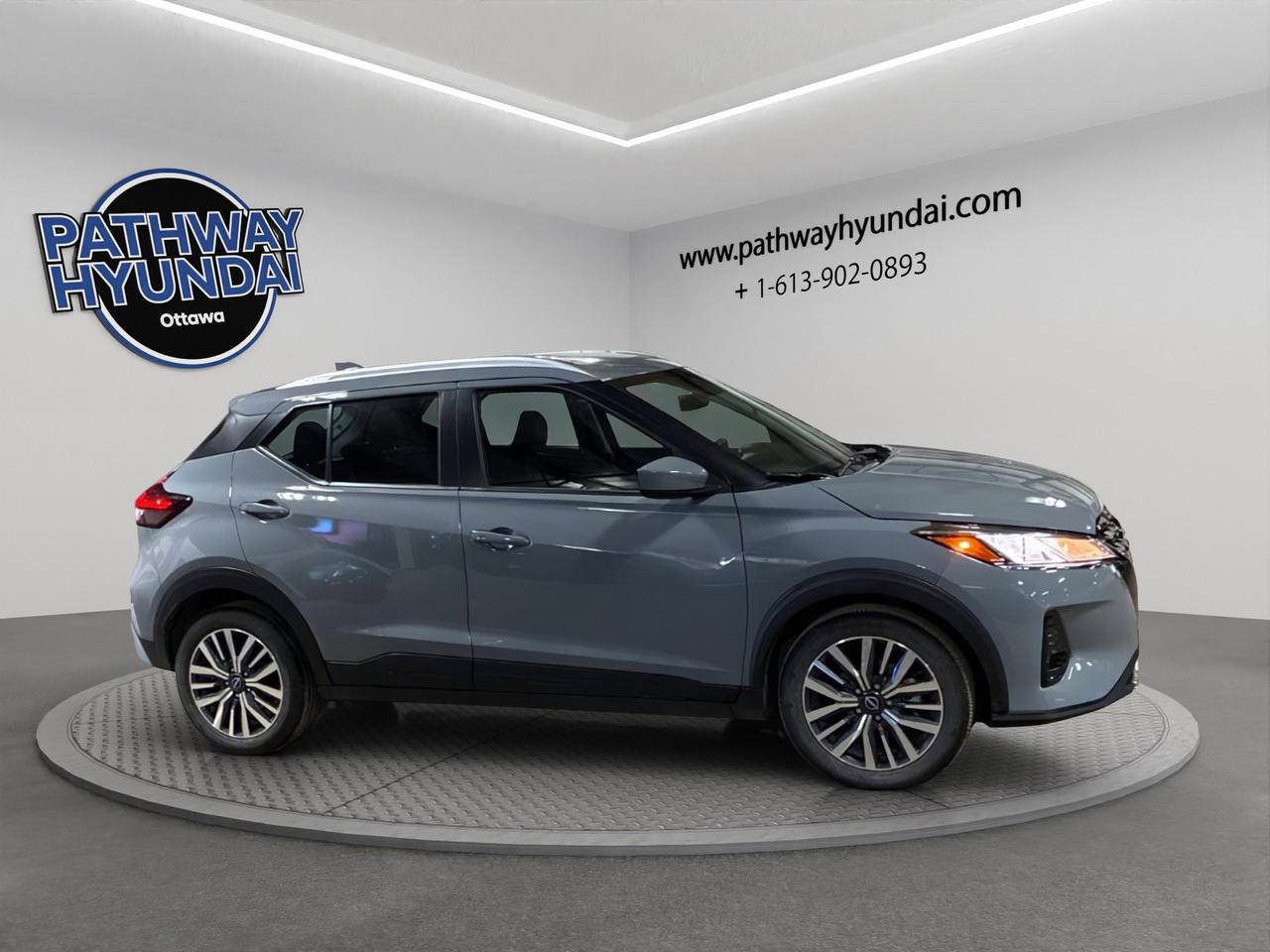 2025 Nissan Kicks Play SV | Reverse Cam | Heated Seats Photo