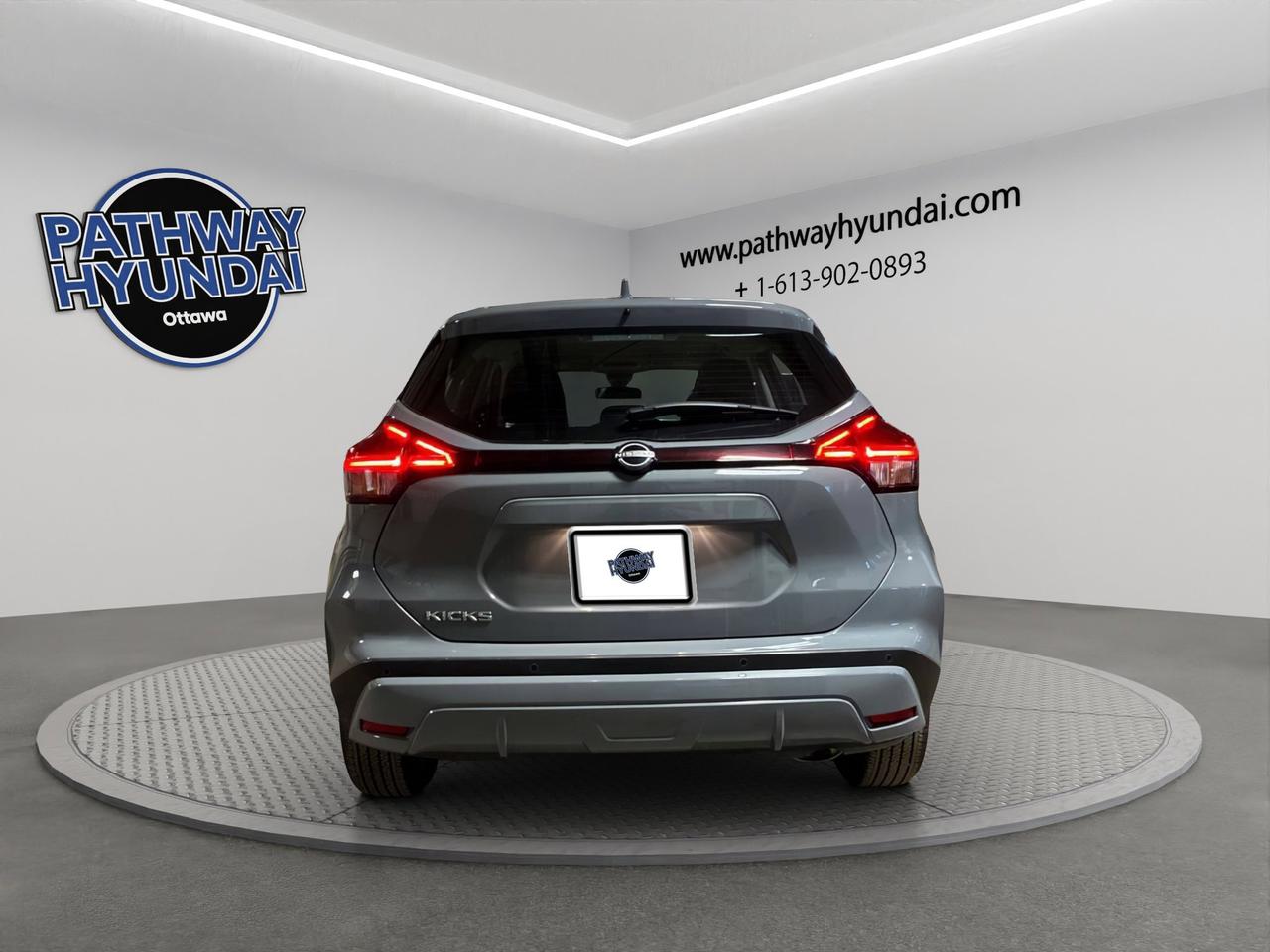 2025 Nissan Kicks Play SV | Reverse Cam | Heated Seats Photo