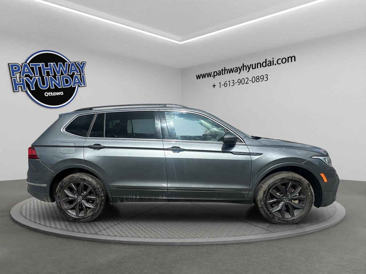 2024 Volkswagen Tiguan Comfortline | Reverse Cam | Heated Seats Photo