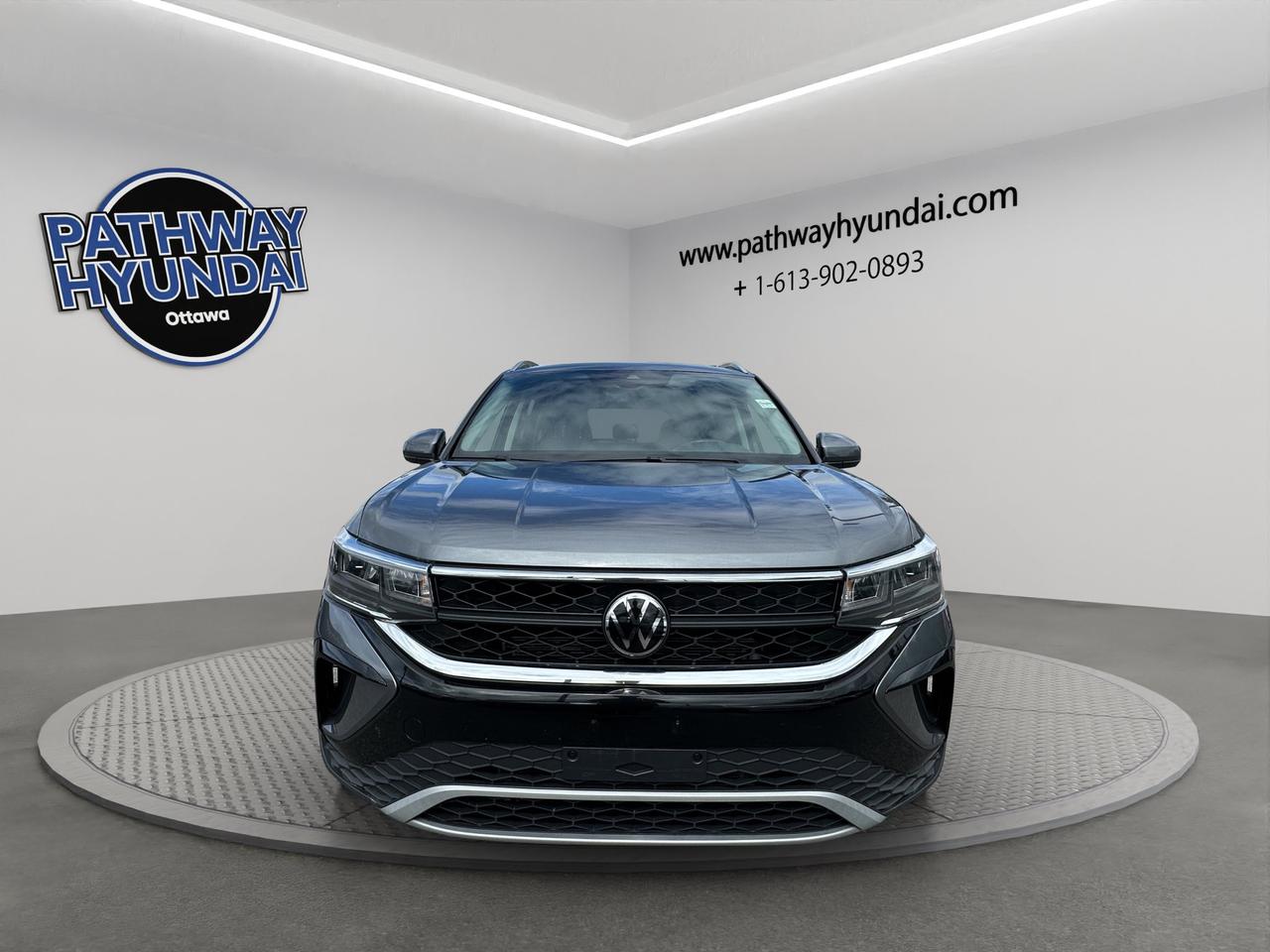 2024 Volkswagen Taos Comfortline | Reverse Cam | Heated Seats Photo
