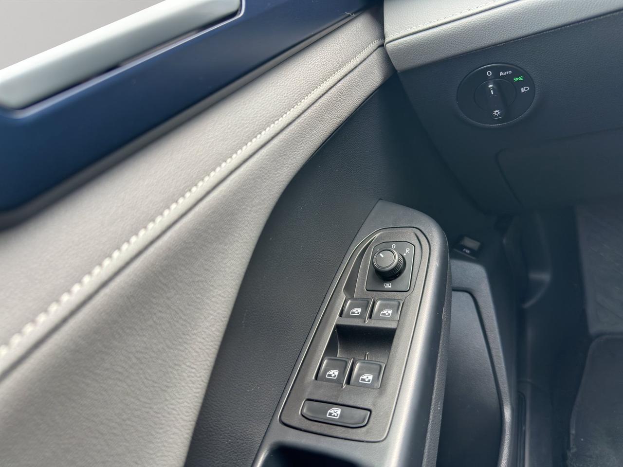 2024 Volkswagen Taos Comfortline | Reverse Cam | Heated Seats Photo