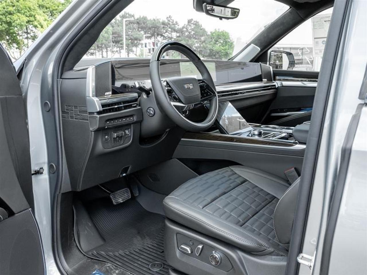 2026 Cadillac Escalade Platinum Sport 4dr 4x4 Photo