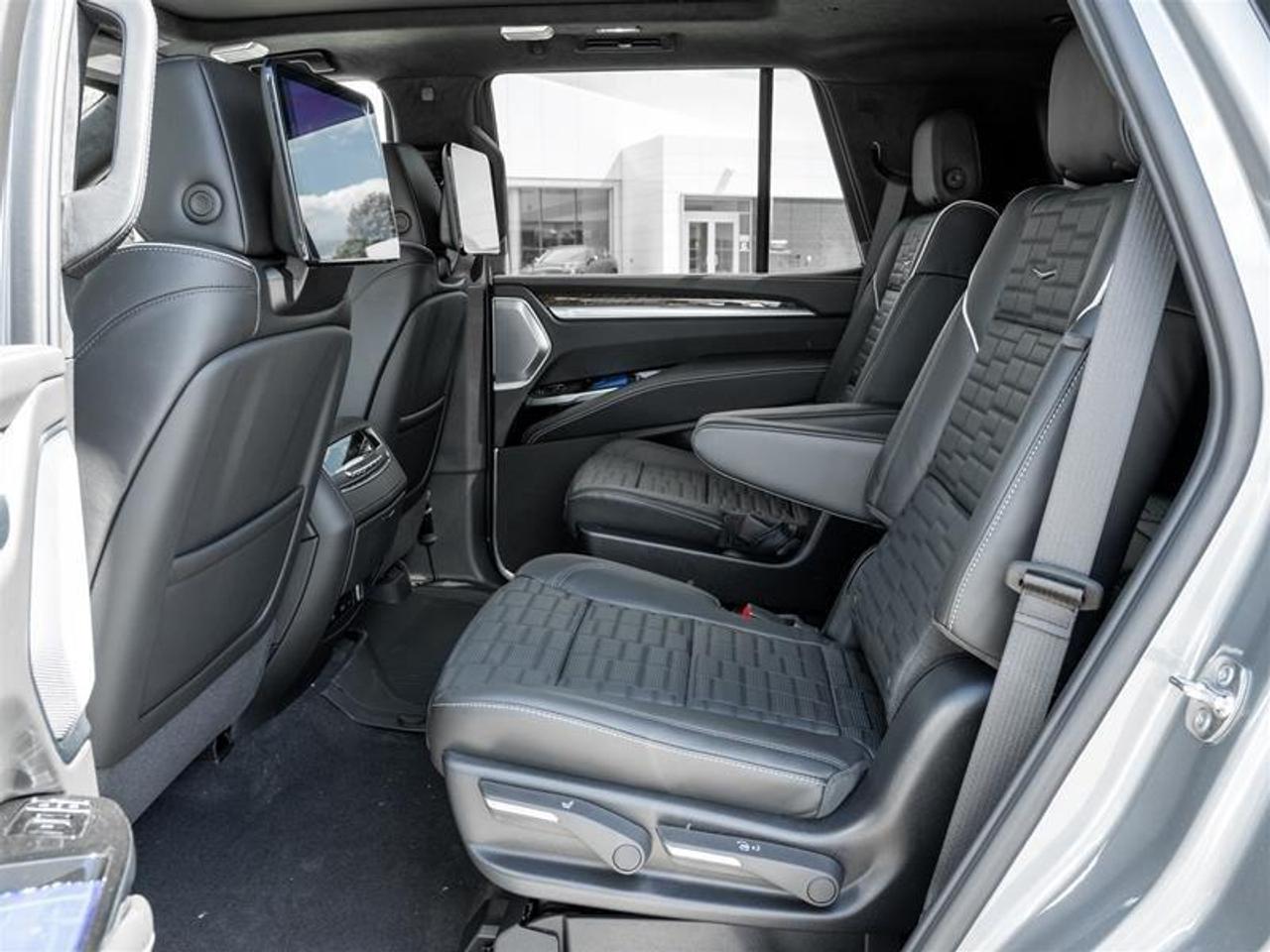 2026 Cadillac Escalade Platinum Sport 4dr 4x4 Photo