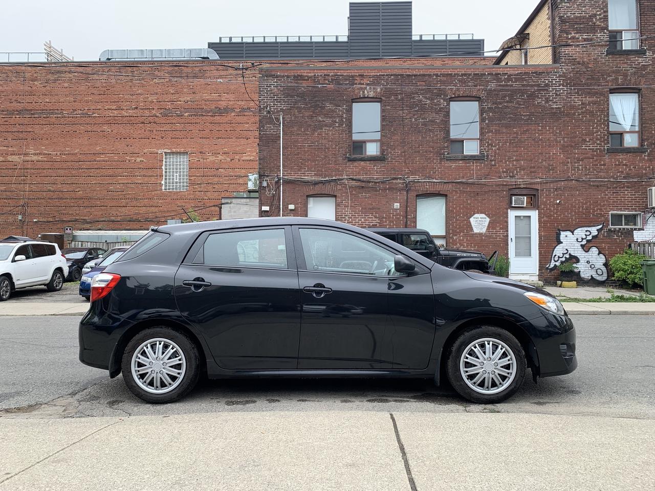 2014 Toyota Matrix 4DR WGN AUTO FWD Photo