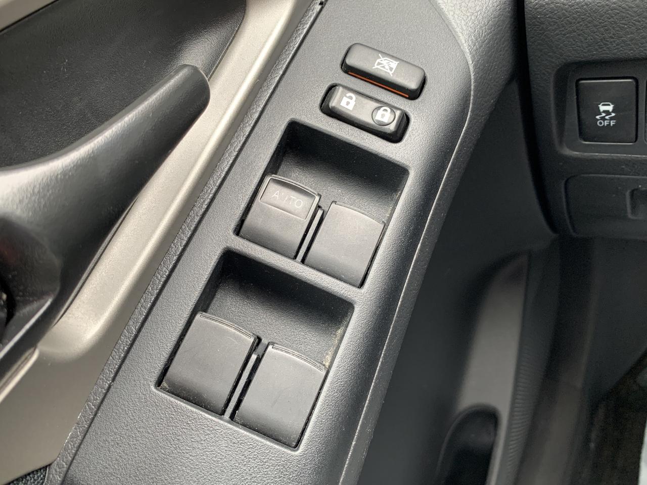 2014 Toyota Matrix 4DR WGN AUTO FWD Photo