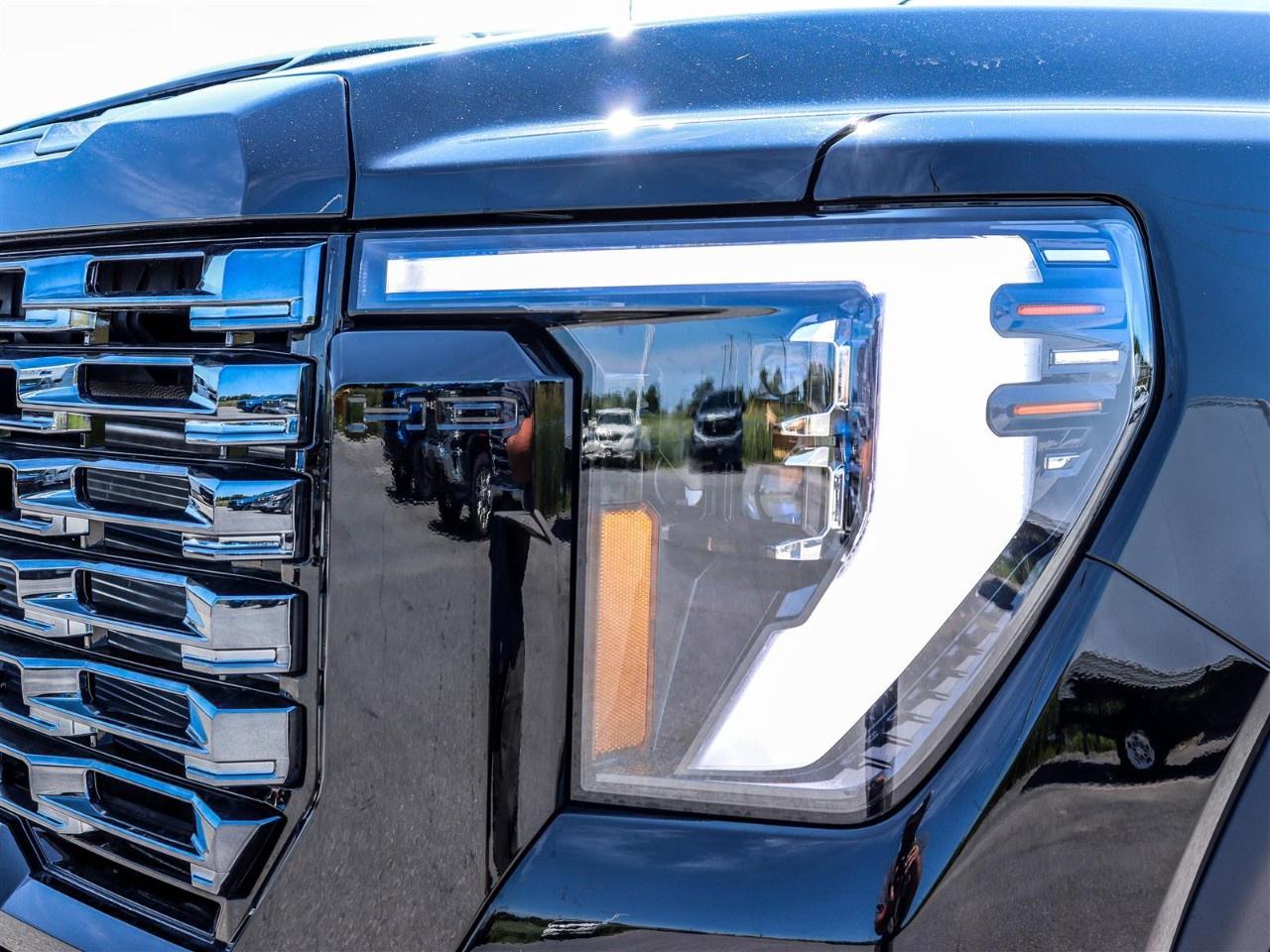 2026 GMC Sierra 3500HD 4WD Crew Cab Long Box Denali Ultimate Photo