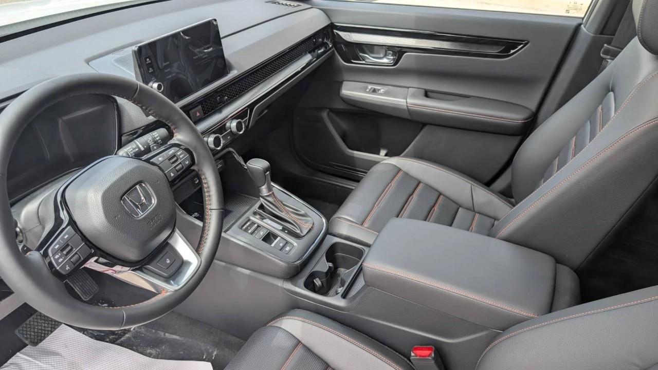 2026 Honda CR-V Hybrid Touring 4dr All-Wheel Drive Photo