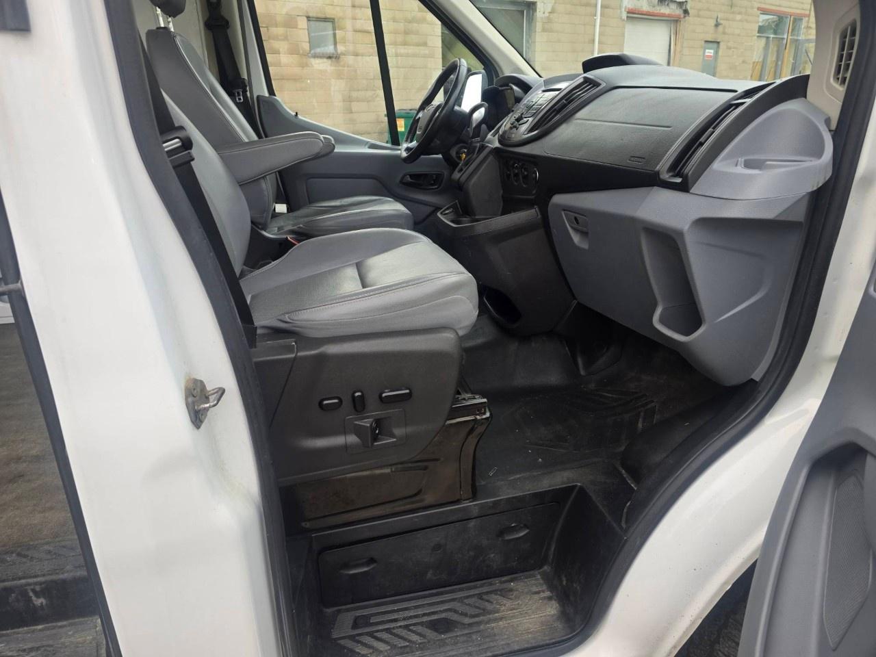2019 Ford Transit Van T-150 148" Med Rf 8600 GVWR Sliding RH Dr Photo