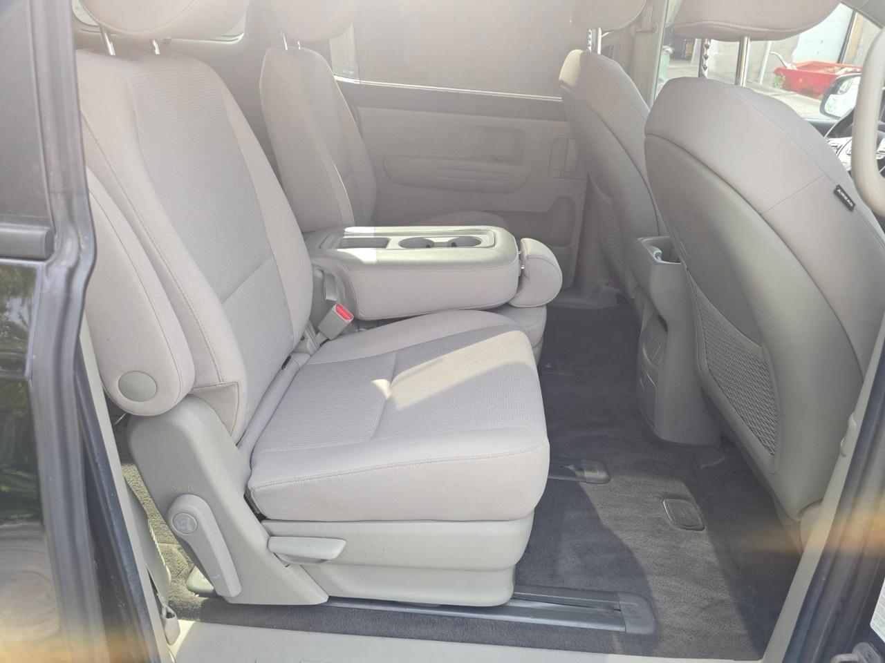 2020 Kia Sedona LX+ FWD Photo