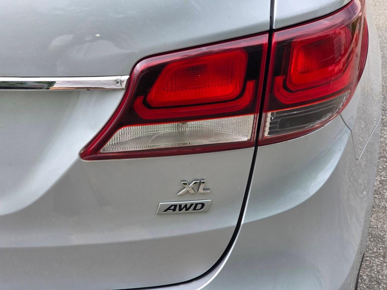 2018 Hyundai Santa Fe XL AWD Premium Photo