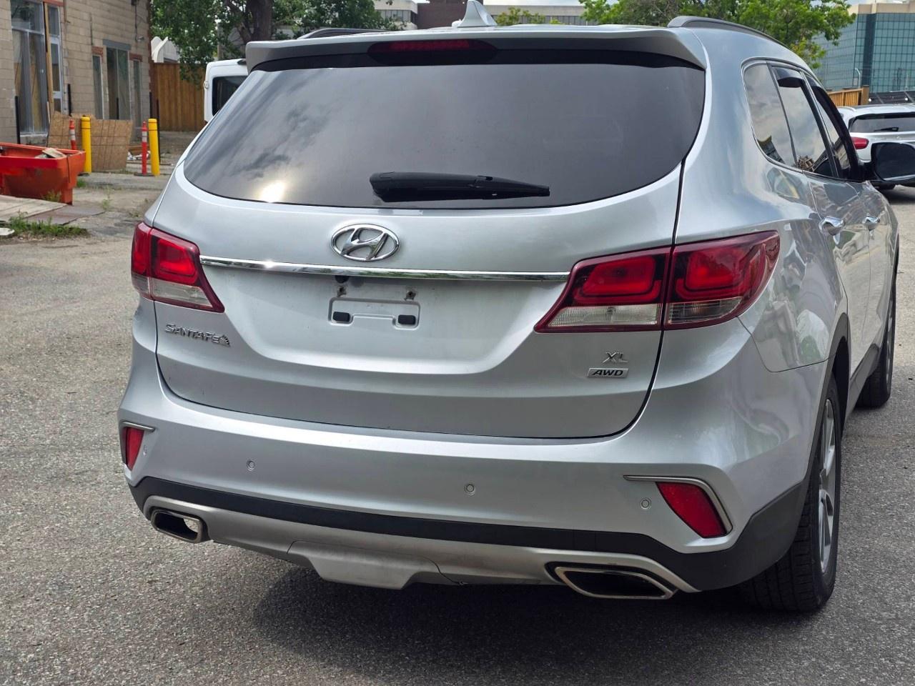 2018 Hyundai Santa Fe XL AWD Premium Photo