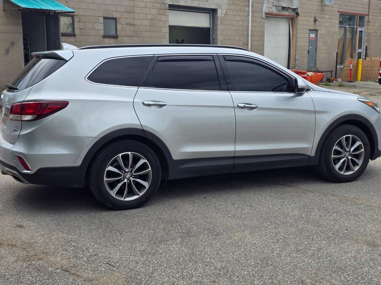 2018 Hyundai Santa Fe XL AWD Premium Photo