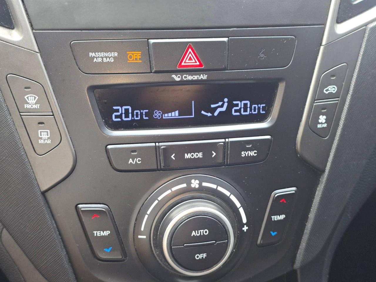 2018 Hyundai Santa Fe XL AWD Premium Photo