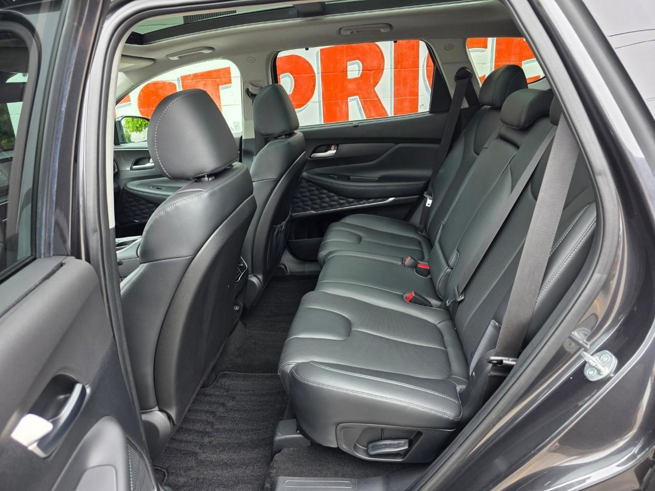 2023 Hyundai Santa Fe Preferred w/Trend Package 4dr All-Wheel Drive Photo