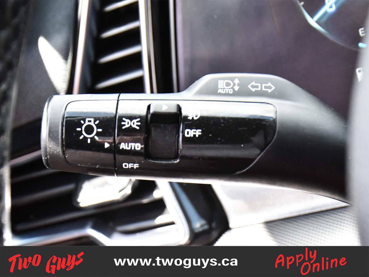 2023 Kia Sportage Hybrid SX AWD w-Red Interior Panoroof Nav Remote Start Photo