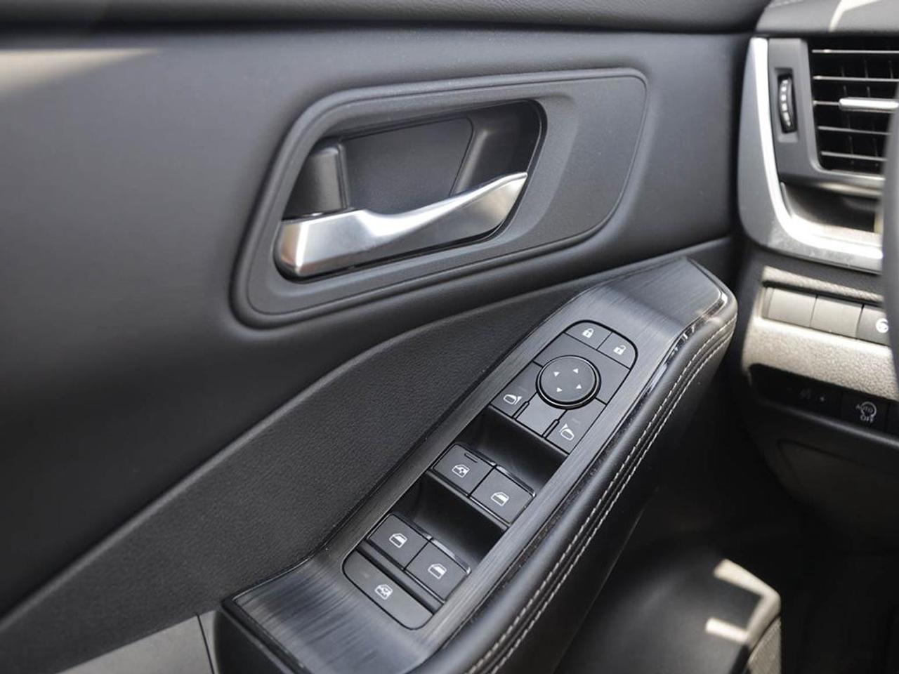 2024 Nissan Rogue SV Moonroof 4dr All-Wheel Drive Sport Utility Photo
