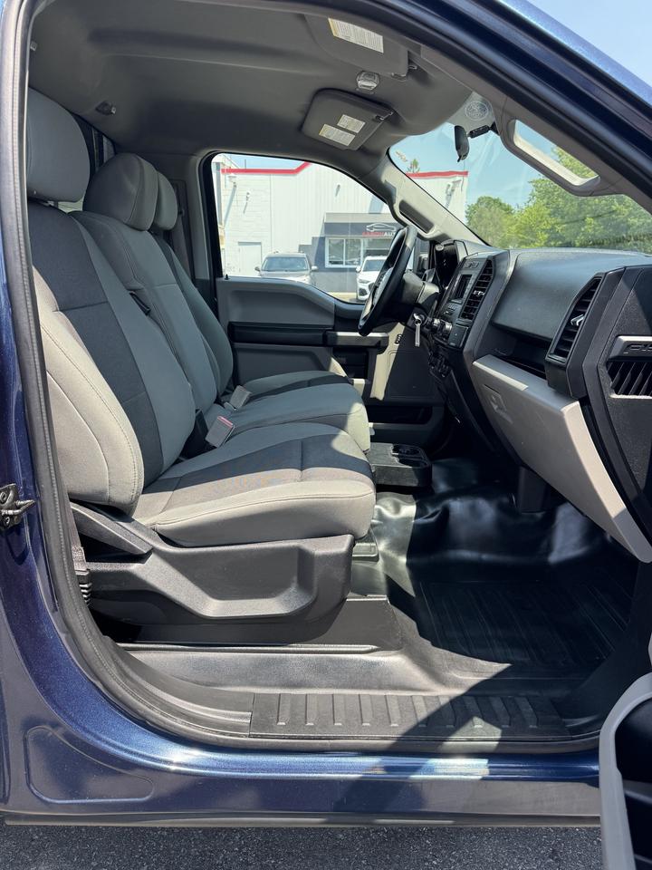 2018 Ford F-150 XL 4WD REG CAB 8' BOX Photo