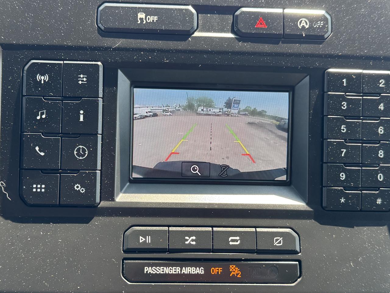 2018 Ford F-150 XL 4WD REG CAB 8' BOX Photo