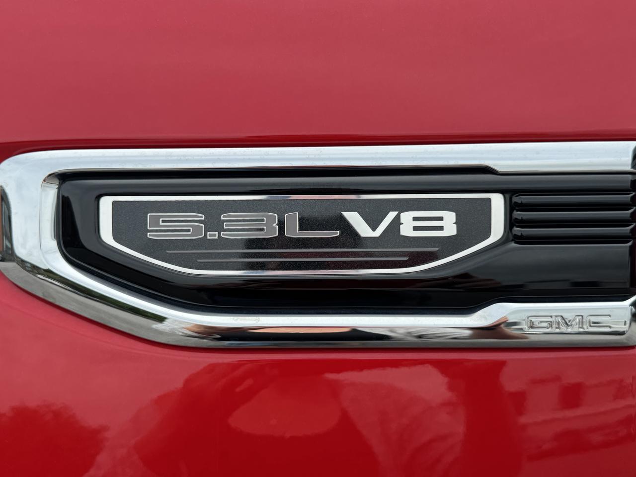 2022 GMC Sierra 1500 4WD Crew Cab 147  SLE Photo