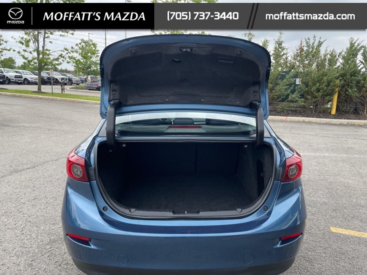 2017 Mazda MAZDA3 GS Photo