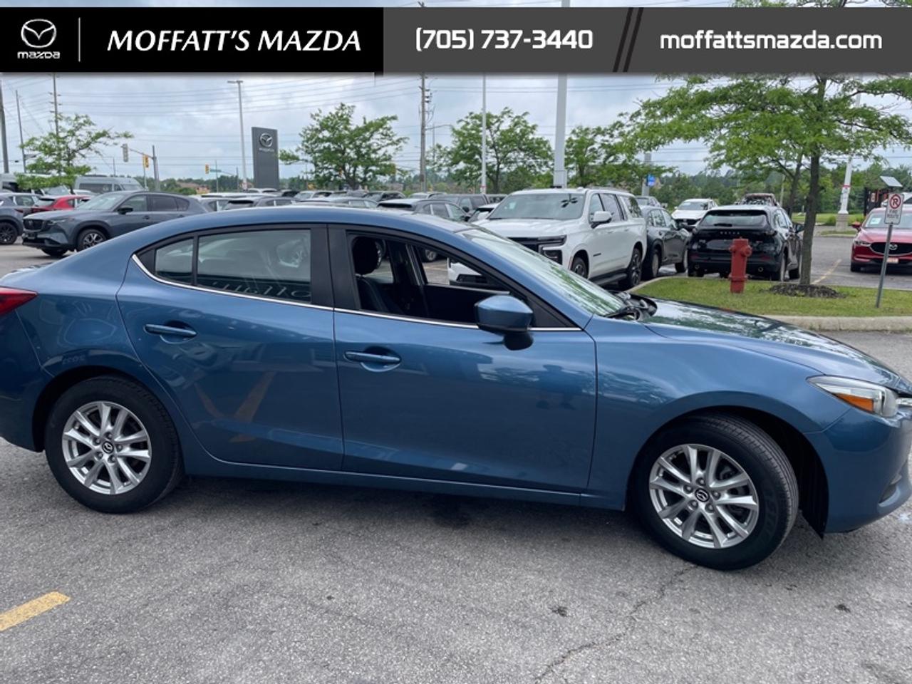 2017 Mazda MAZDA3 GS Photo
