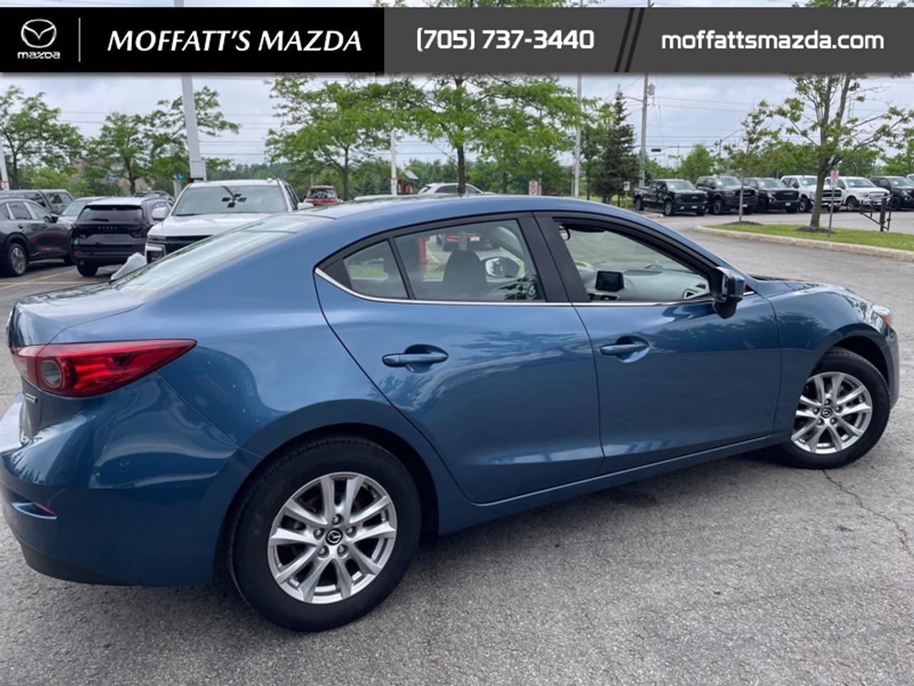 2017 Mazda MAZDA3 GS Photo