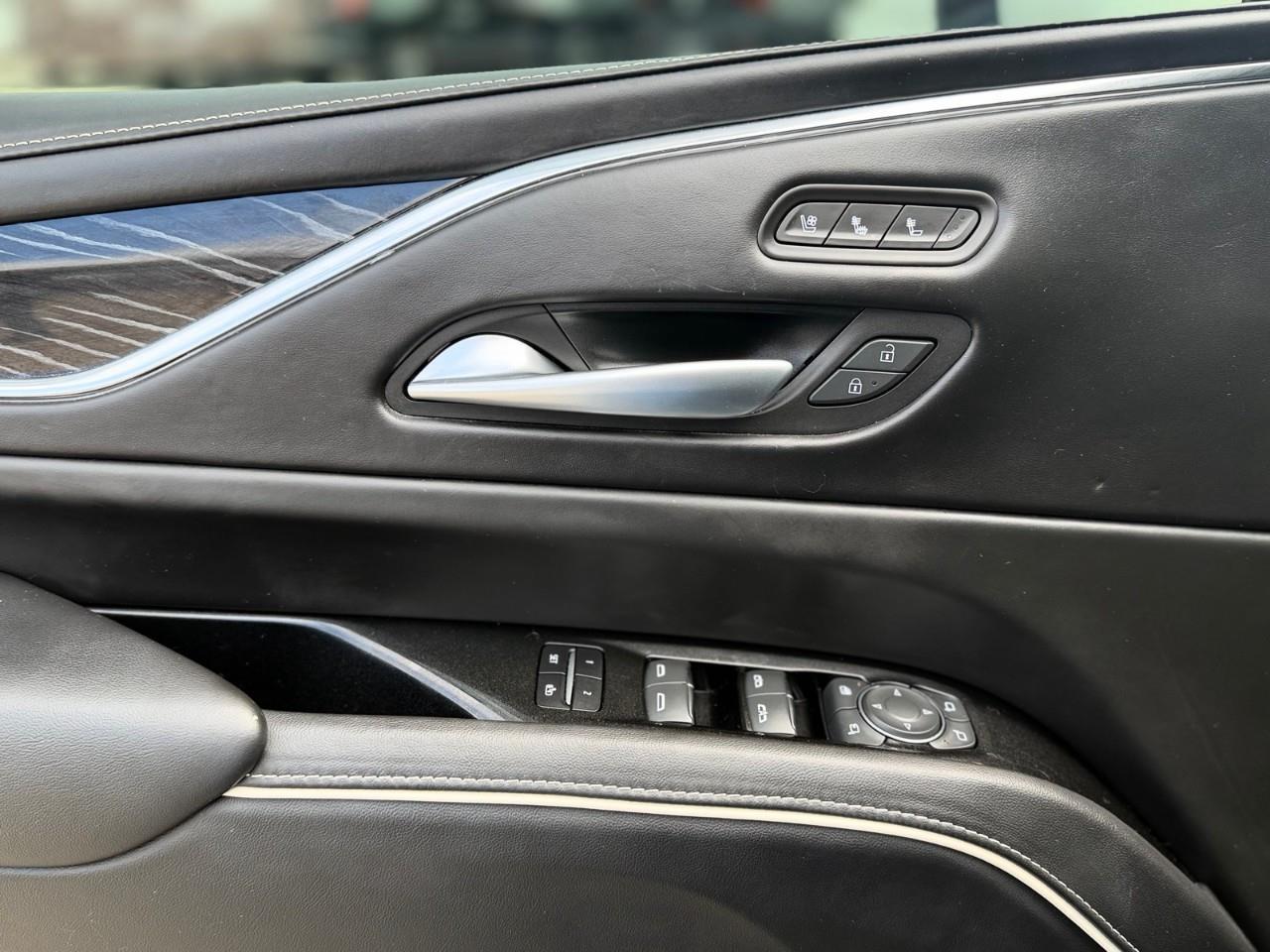 2023 Cadillac Escalade V-Series All-Wheel Drive Photo