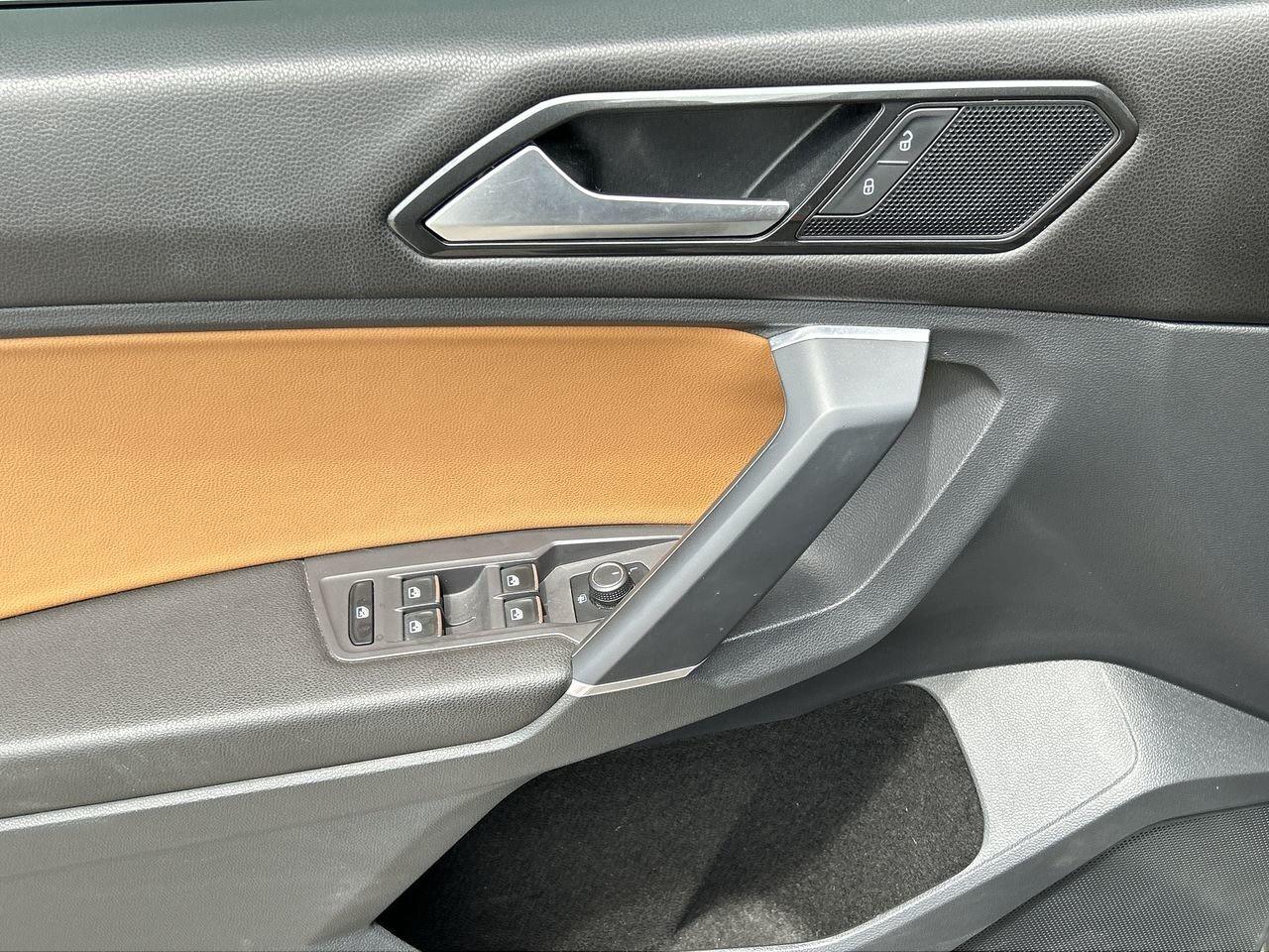 2018 Volkswagen Tiguan Comfortline 2.0L AWD   Clean Accident-Free History Photo