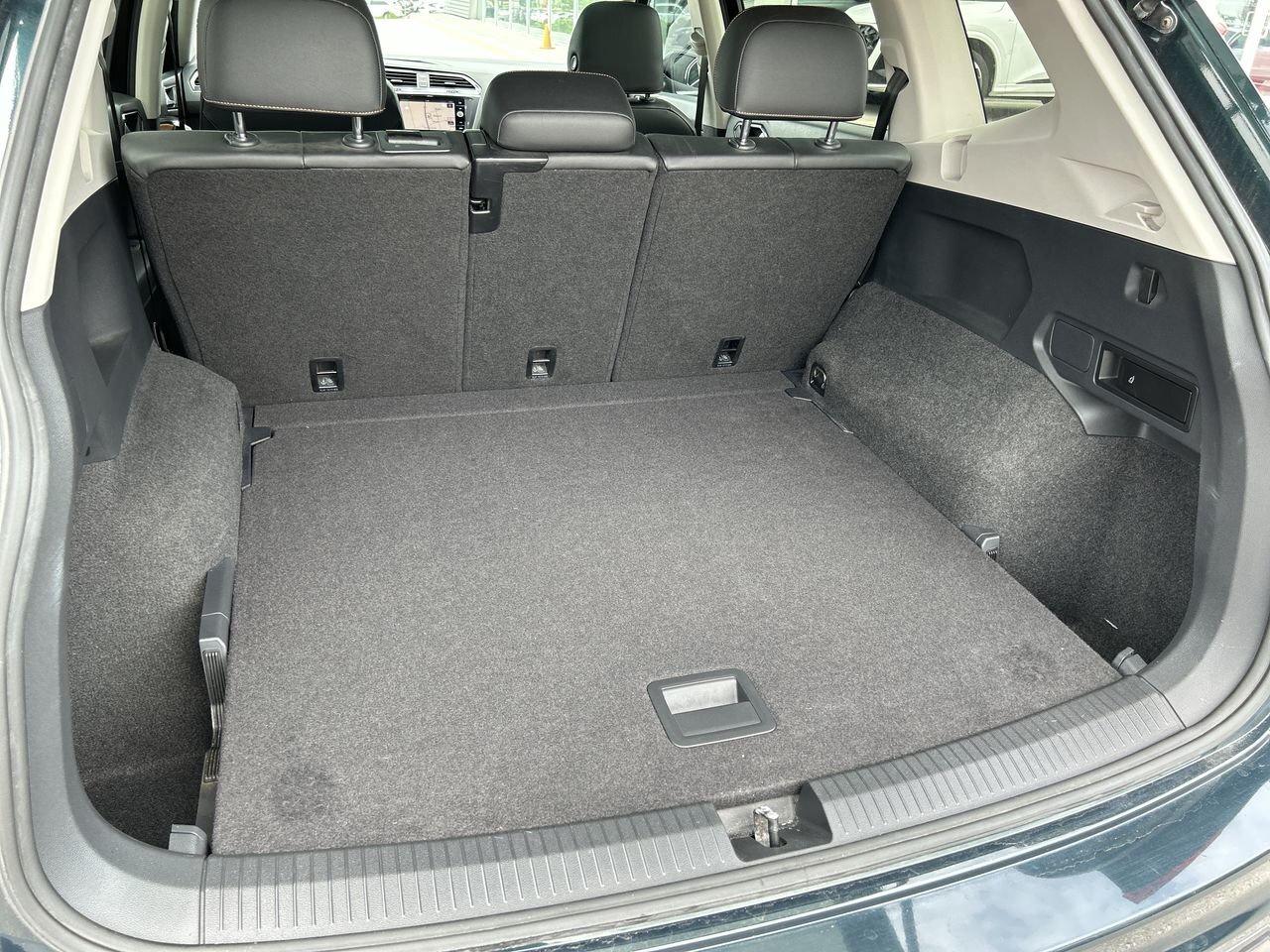 2018 Volkswagen Tiguan Comfortline 2.0L AWD   Clean Accident-Free History Photo